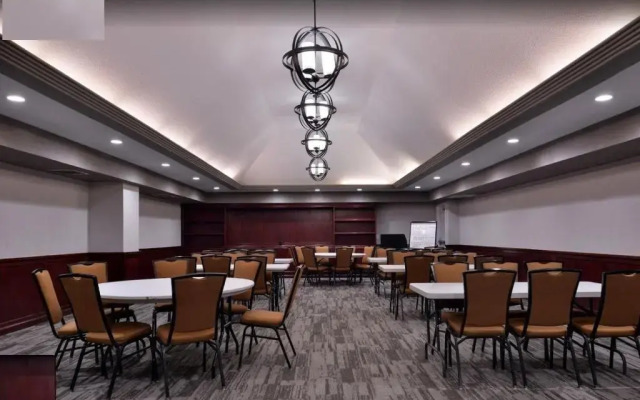 Ramada Modesto