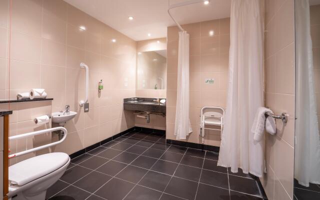 Holiday Inn Bristol Airport by IHG