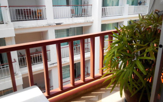 Orange Hotel
