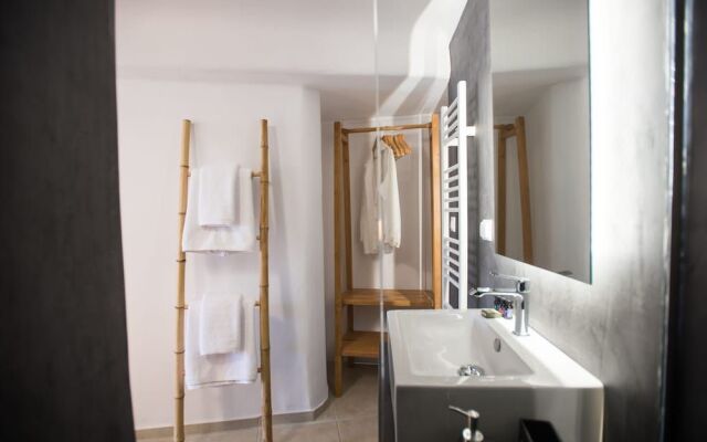 Mykonos Dot Apartments