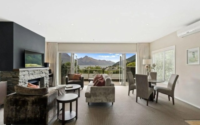 Queenstown House