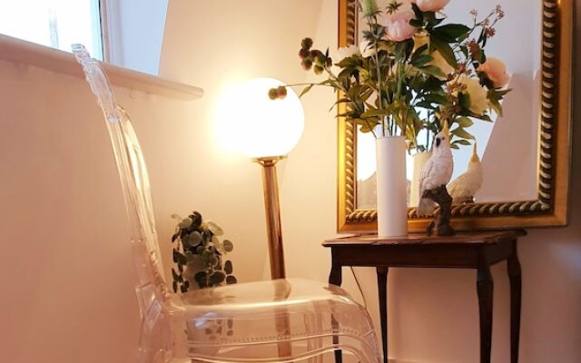 Elegant 5 Bed 4 Bath Vogue House Parisian Style Home