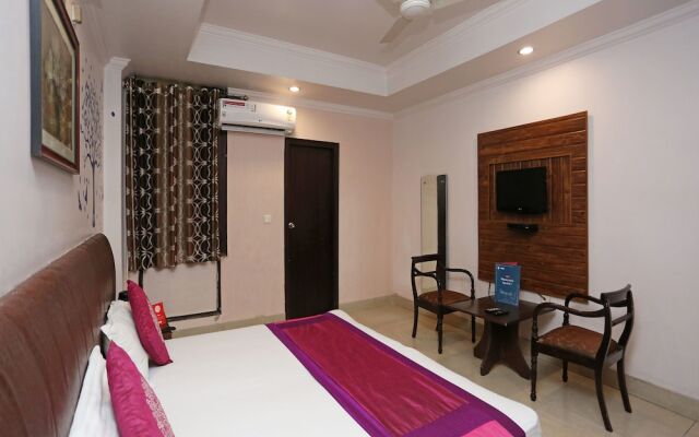 OYO 3697 Hotel Rivieraa