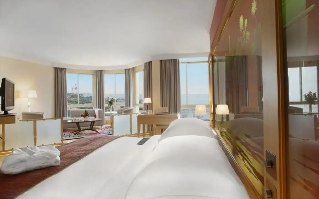 Le Royal Hotel