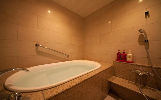 Kikunan Onsen UBL Hotel