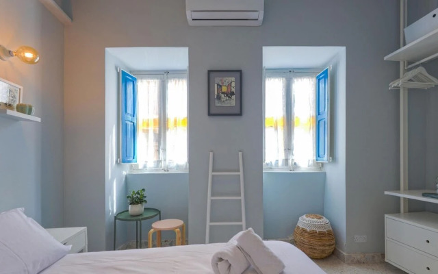 Retro Designer 1 Bedroom Apt in Cottonera New