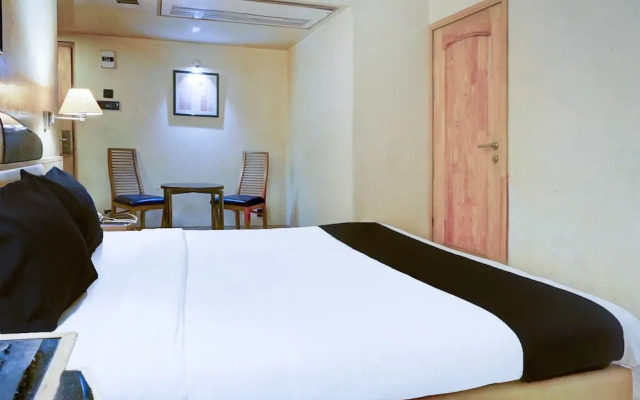 Premium Room Near Pataleshwar Temple, Pune