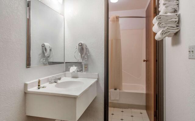 Motel 6 Brighton CO Denver Northeast