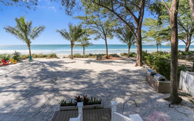 Sunset Beach House - Beach Hugger 2