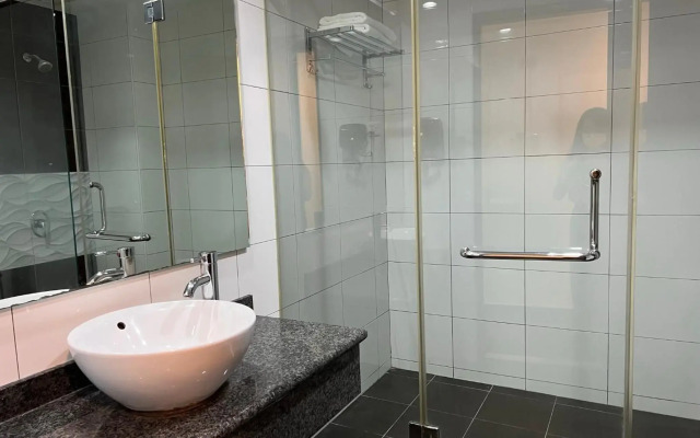 SSL Traders Hotel