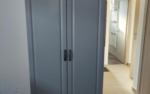 Happy Apartment
