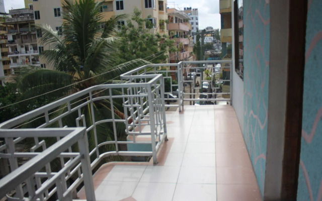 Ideal Hotel