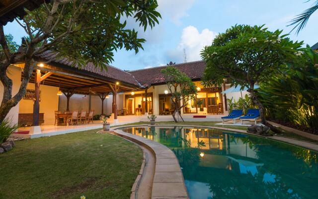 Bali Royal Heritage Villas