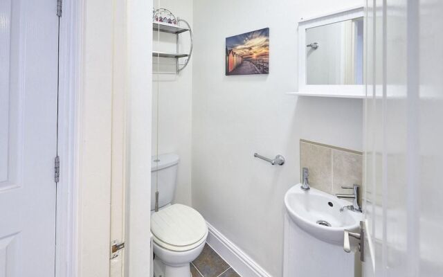 Host Stay The Whitby Pearl