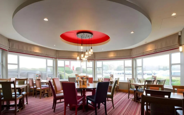 Premier Inn Coventry East (M6,Jct2)