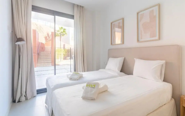 Nice Apartment With Private Garden, Pool