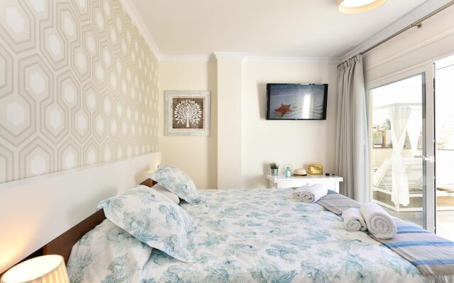 Luxury Penthouse With Terrace Mogan VII