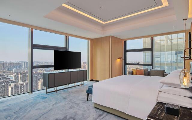 Hilton Yancheng