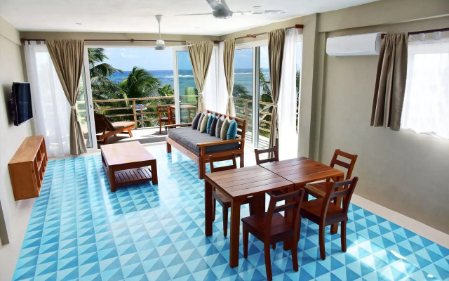 Noah Beach Hotel & Suites