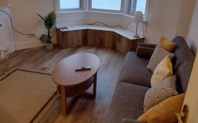 Stunning 2-bed Villa in Tighnabruaich