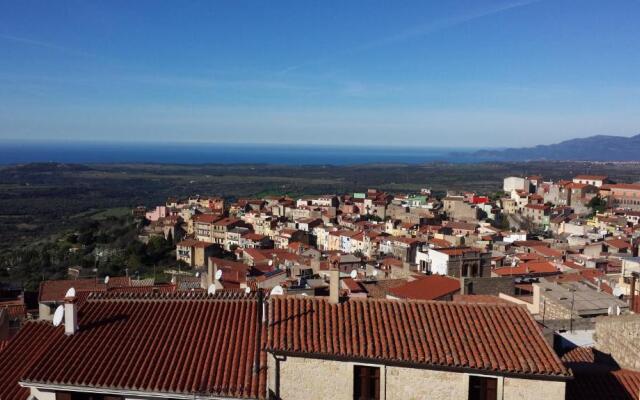 Domo Tia Rosina (I.U.N. P3203)