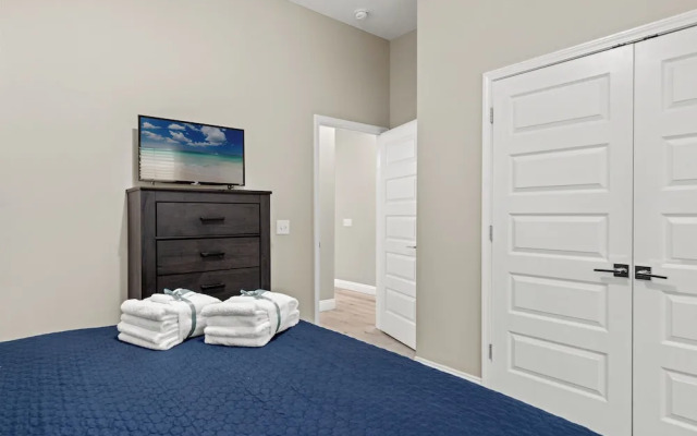 Spacious 4-bed, 3-bath Beach House Sleeps 12 for the Perfect Getaway