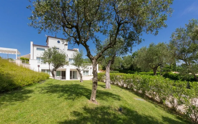 Villa Surya 8 2 in Scacciano