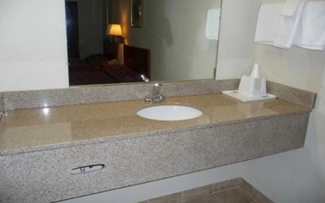 Kingston Inn And Suites