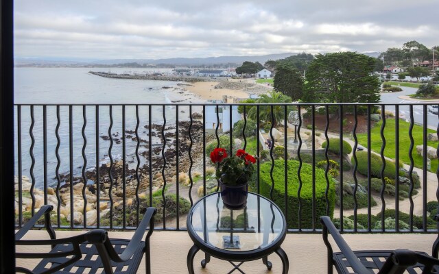 Monterey Bay Inn