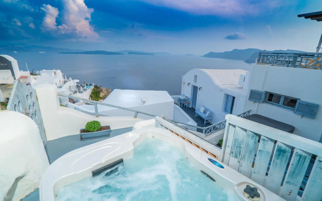 Kaleidoscope Cave Houses Oia