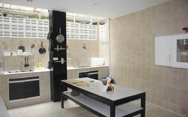 Narong Ek Residence View & Pool Villa