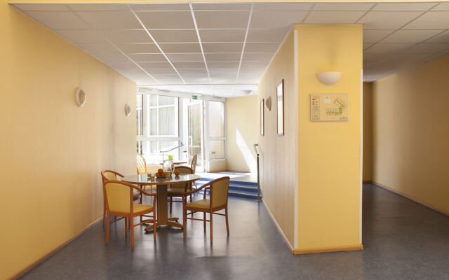 Urban Lodge (by Popinns)