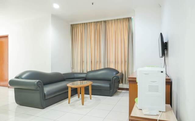 Spacious and Good 3BR Pangeran Jayakarta Apartment