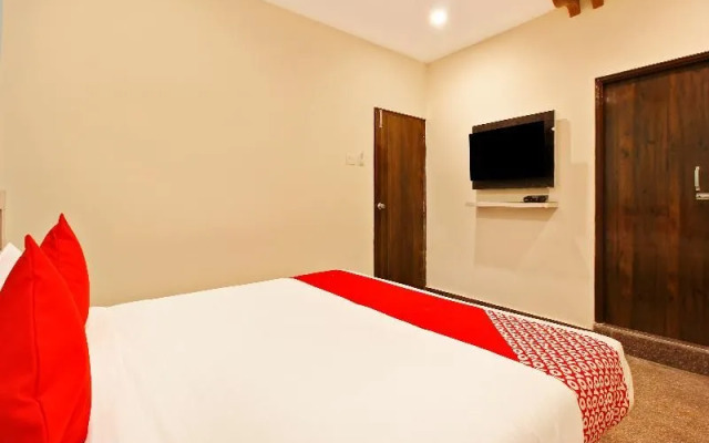 Oyo 23543 Hotel Vaishnavi