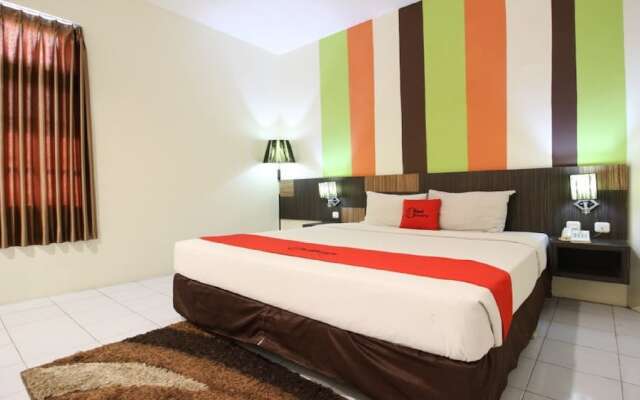 RedDoorz Plus near Keraton Yogyakarta 2