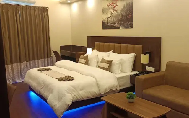 Xcelsior Hotel And Spa By Roh