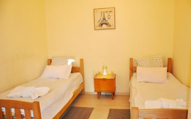Nukiss Hostel