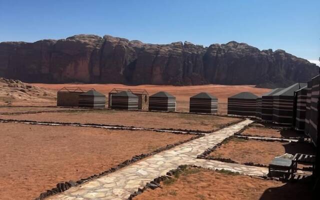 Wadi rum boutique camp & jeep tour