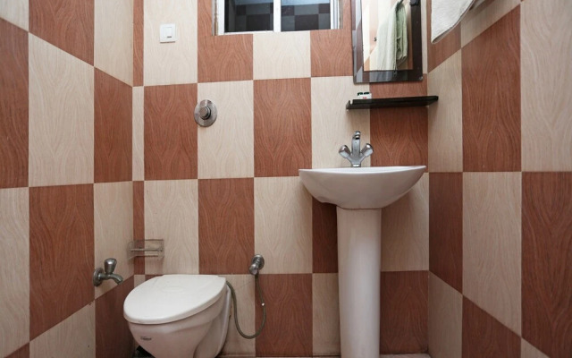 Oyo 27644 Cozycom