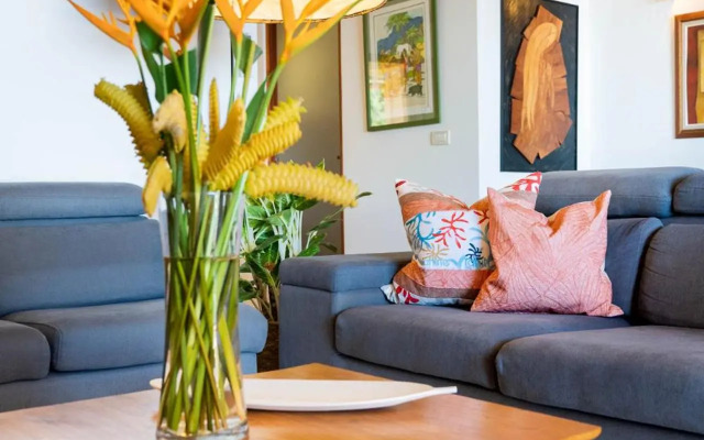 Magnificent 5 Br Villa with pool: amazing views