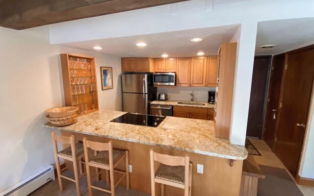 #205 Vail International