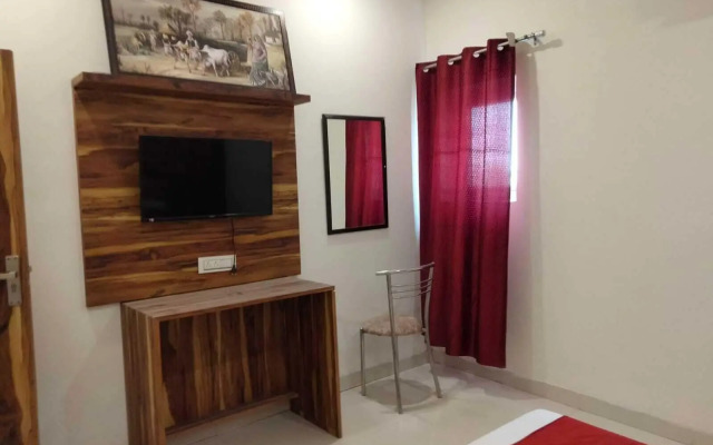 OYO 22115 Hotel D Plaza