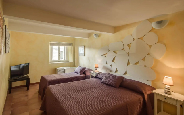 Rome King Suite