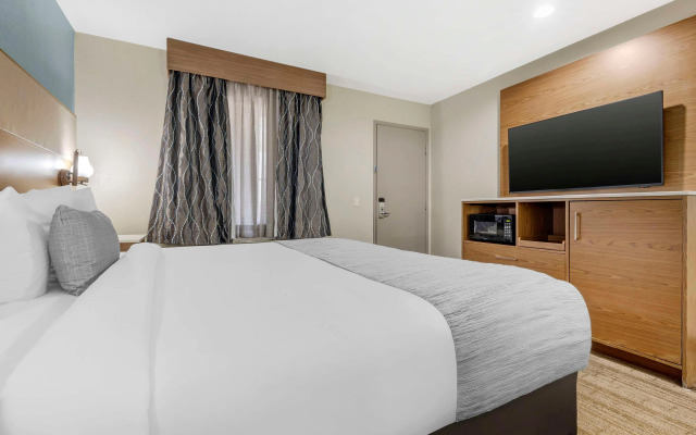 Best Western Carlsbad by the Sea