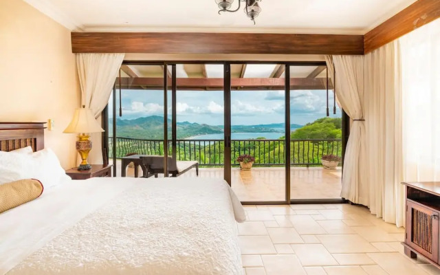Hacienda-style Villa With Pool and Sweeping Ocean Views Above Potrero