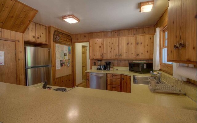 Hudsons Hideaway by Lake Tahoe Accommodations