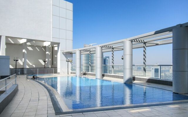 Rustic And Vibrant Studio Apartment In Downtown Dubai