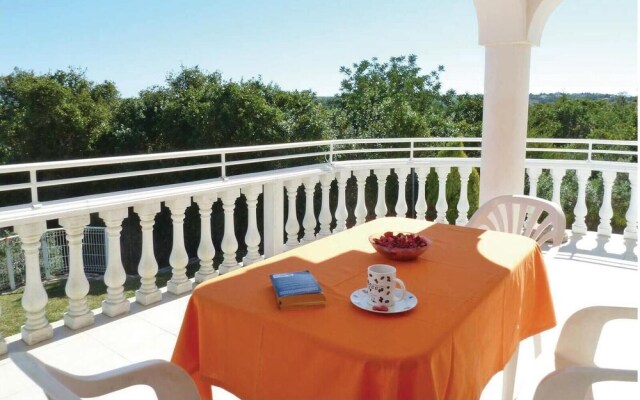 Nice Home in Albufeira With Wifi and 3 Bedrooms