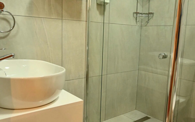 Lamor Guest House