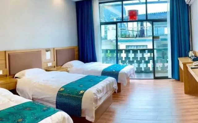 Yangshuo Qingyunge Hotel